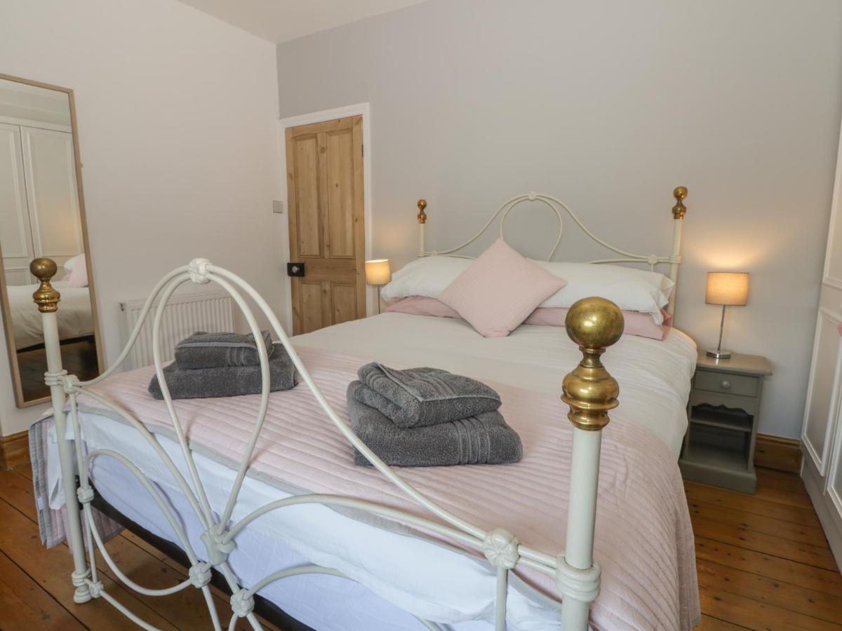 סקארבורו Brinkburn Cottage מראה חיצוני תמונה